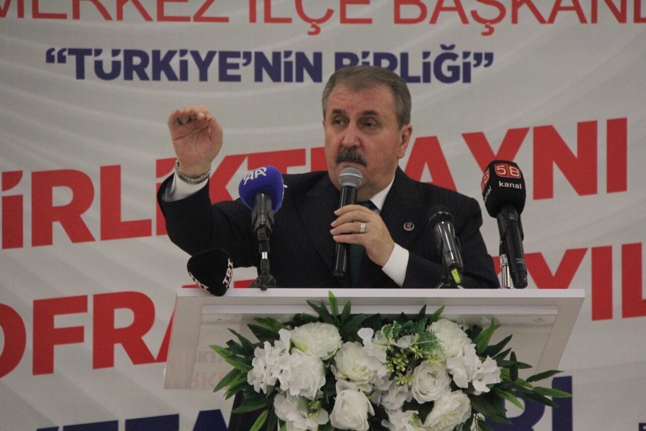 Büyük Birlik Partisi (BBP) Genel Başkanı Mustafa Destici, İsrail'in, İran'a