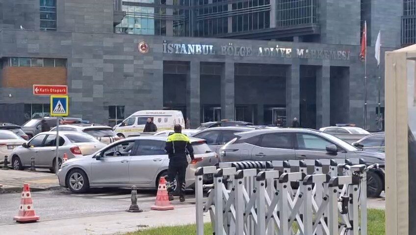 İstanbul Kartal Bölge Adliye Mahkemesi'nde hakim Aslı Kahraman'ı silahla yaralayan