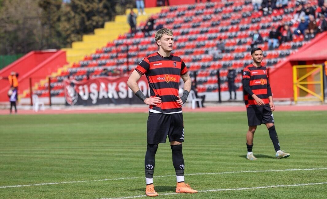 Uşakspor evinde yıkıldı UŞAK, – TFF 3’üncü Lig 4’üncü Grup’ta evinde ilk 5