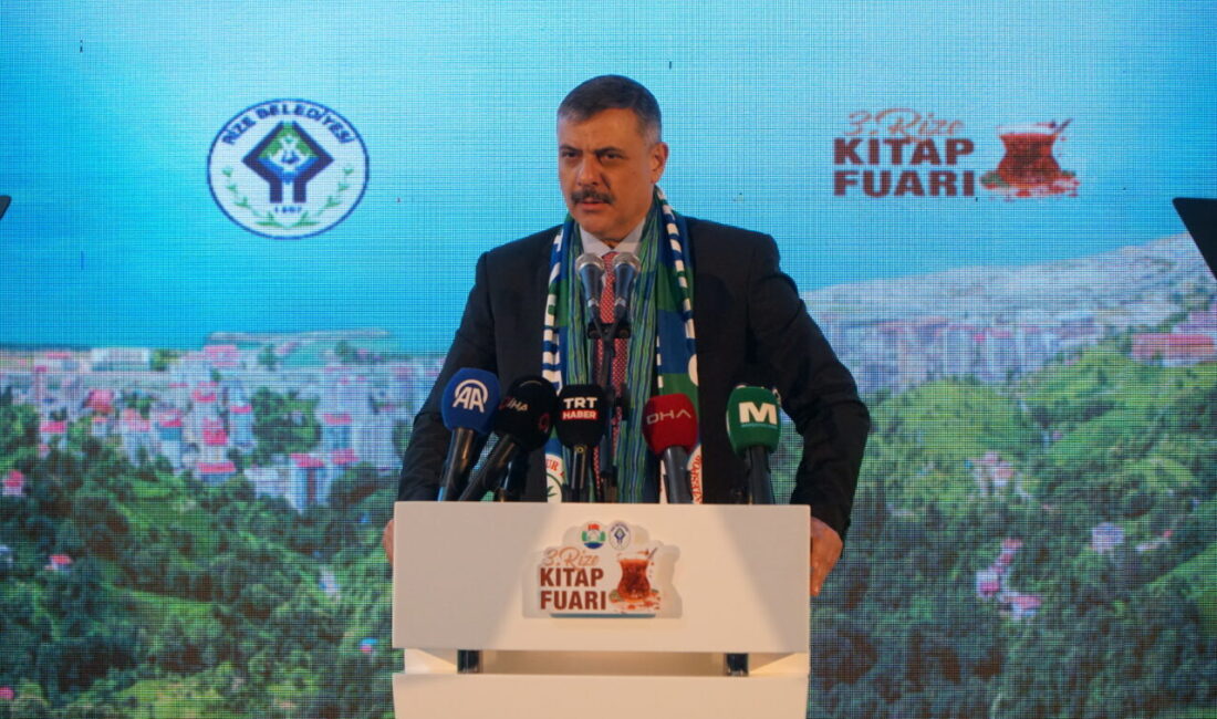 KİTAP FUARI AÇILIŞINA KATILDI İçişleri Bakanı Mustafa Çiftçi, Yeşilay Yaşam