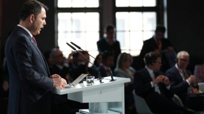 ALMANYA, – ÇEVRE, Şehircilik ve İklim Değişikliği Bakanı Murat Kurum,