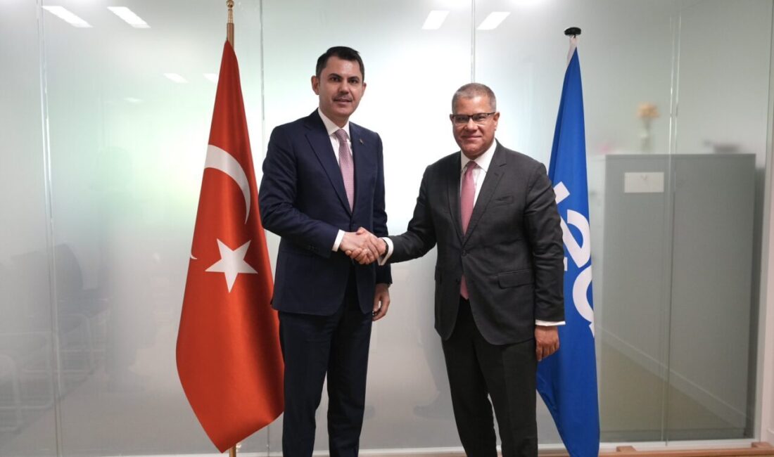 FRANSA, – ÇEVRE, Şehircilik ve İklim Değişikliği Bakanı Murat Kurum,