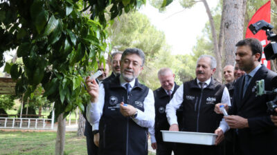 BİYOLOJİK MÜCADELE ÜRETİM TESİSİ’Nİ ZİYARET ETTİ Tarım ve Orman Bakanı