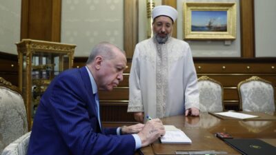 ANKARA, – CHUMHURBAŞKANI Recep Tayyip Erdoğan, kurban vekaletini Türkiye Diyanet