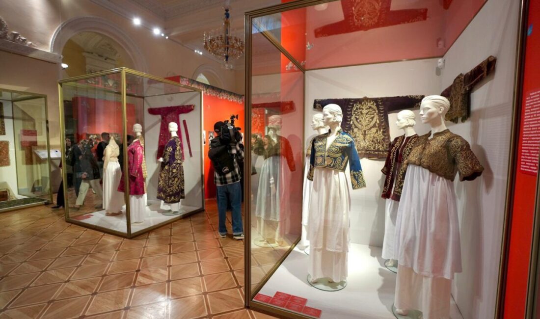 RUSYA, – RUSYA’nın St. Petersburg Ermitaj Müzesi’nde Cumhurbaşkanı Recep Tayyip