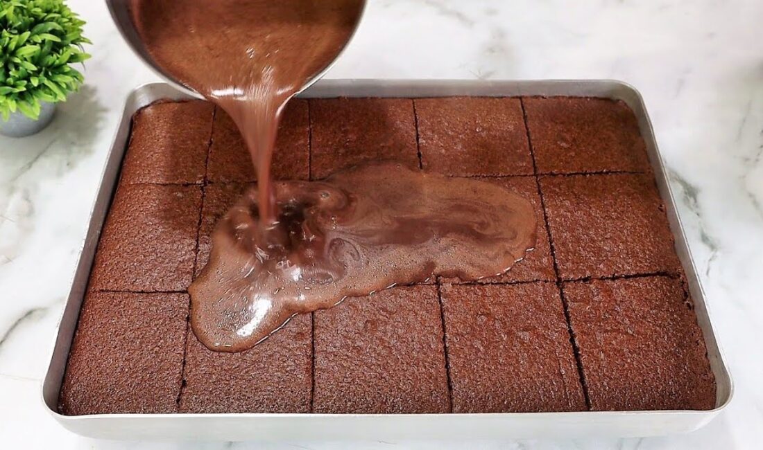 Islak Kek Tarifi İçin Malzemeler 4 adet yumurta 1.5 su