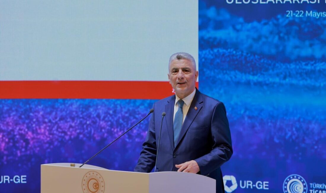Bakan Bolat: UR-GE desteği kapsamında 783 milyon lira ödeme gerçekleştirildi Nisa MİĞAL-Ali Oğulcan ARSLAN/ANKARA, – TİCARET Bakanı Ömer Bolat, “Son