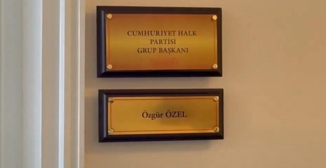 Özgür Özel’in TBMM’deki ‘unvanı’ değişti Aliekber METE-Muhammet BAYRAM/ANKARA, – MAHKEME kararıyla CHP Genel Başkanlığı görevinden