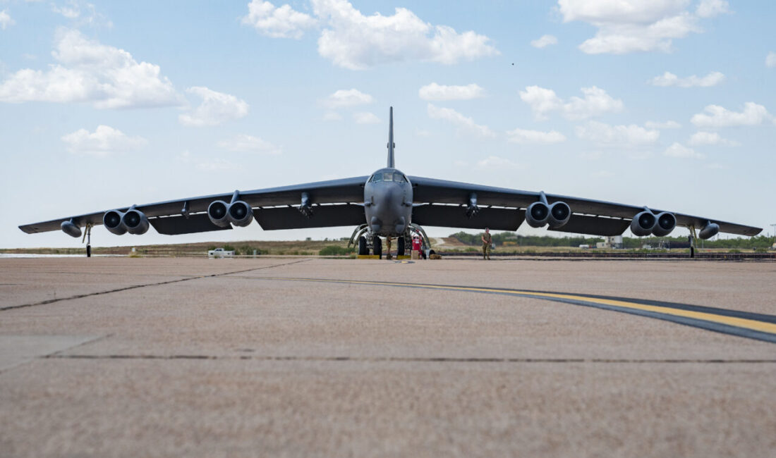 ABD’de ‘B-52 Stratofortress’ uçağı düştü / Ek bilgi ABD, – ABD’nin California eyaletindeki bir havaalanından kalkış yaptıktan kısa