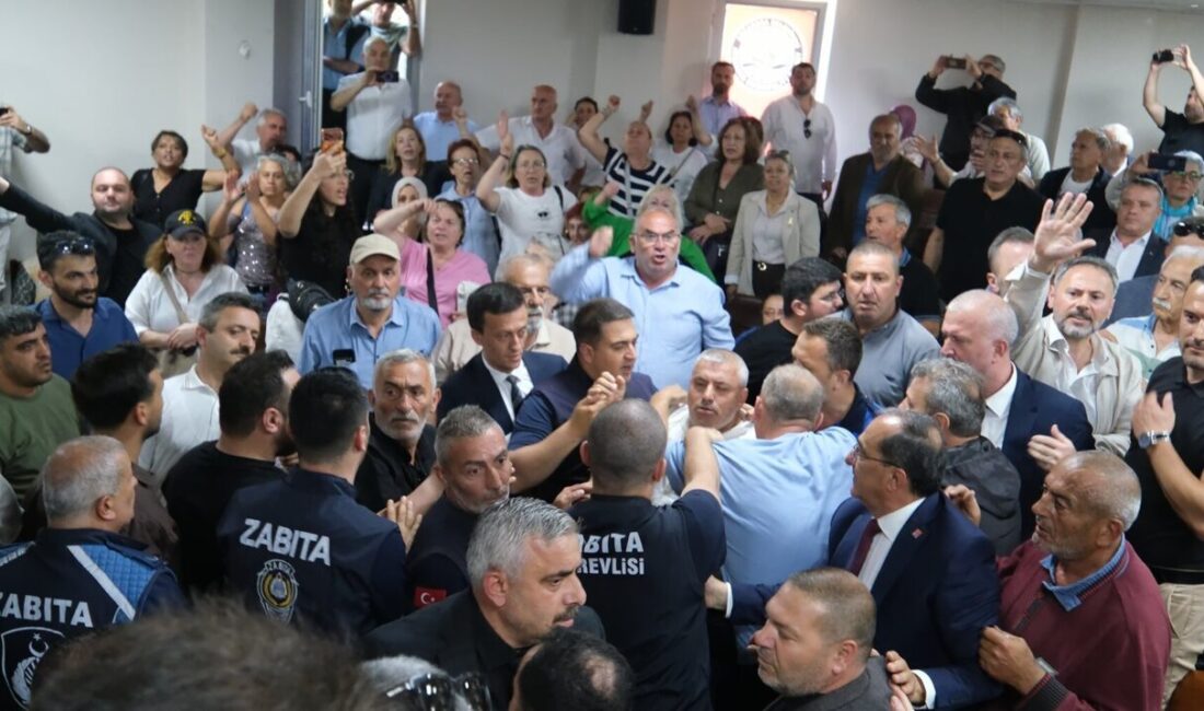 Musa KESKİN/Akçakoca DÜZCE, -DÜZCE’de Akçakoca Belediye Başkanı Fikret Albayrak’ın tutuklanıp,