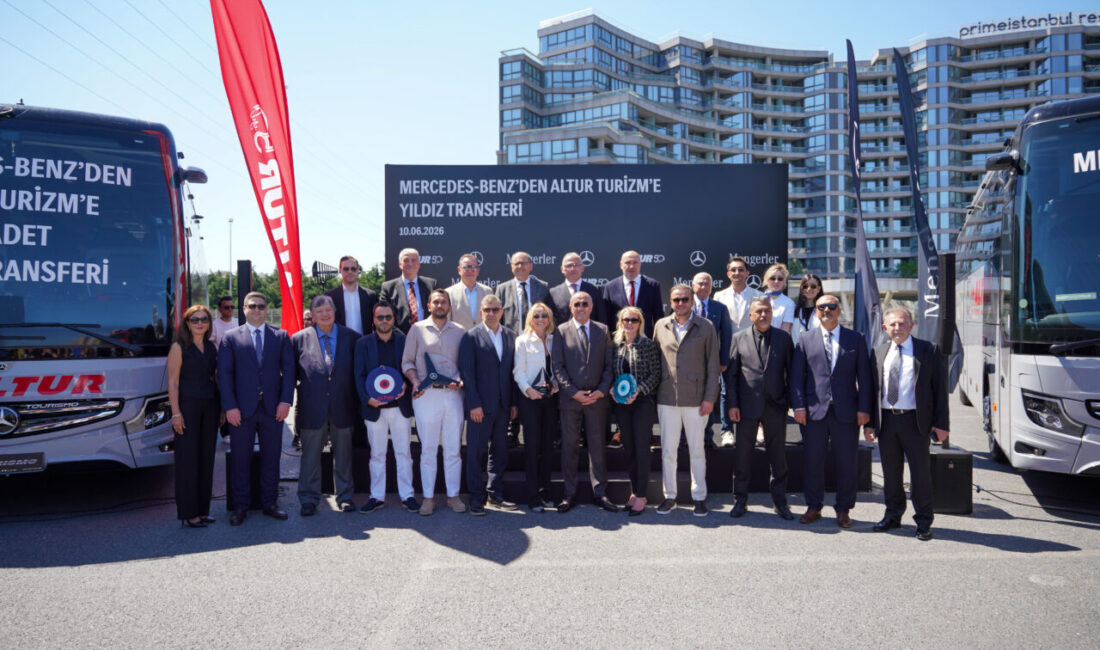 Altur Turizm filosuna 20 adet Mercedes-Benz Tourismo 15 katıldı İSTANBUL, – MERCEDES-Benz Türk, Altur Turizm’e 20 adet Mercedes-Benz Tourismo