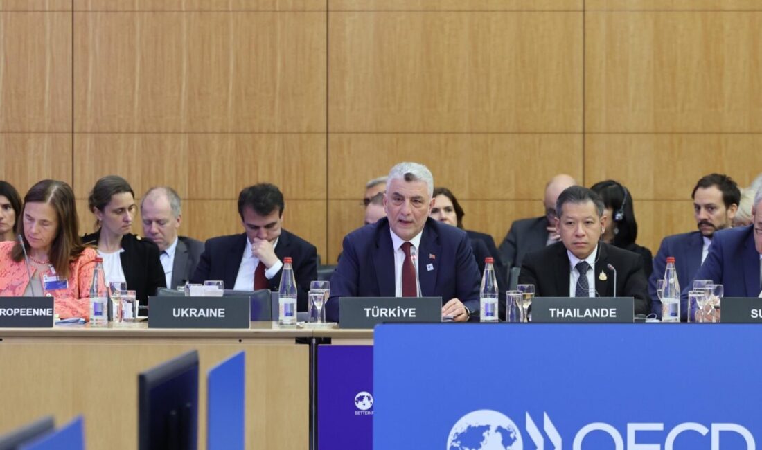 FRANSA, – TİCARET Bakanı Ömer Bolat, Fransa’nın başkenti Paris’te düzenlenen