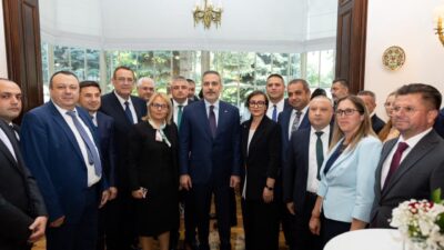 ANKARA, – DIŞİŞLERİ Bakanı Hakan Fidan, Bulgaristan’daki Türk iş insanları