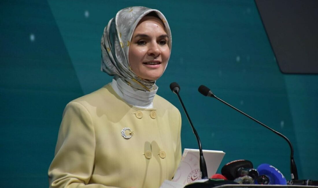 Seza Nur ALPDÜNDAR/İZMİR, – AİLE ve Sosyal Hizmetler Bakanı Mahinur