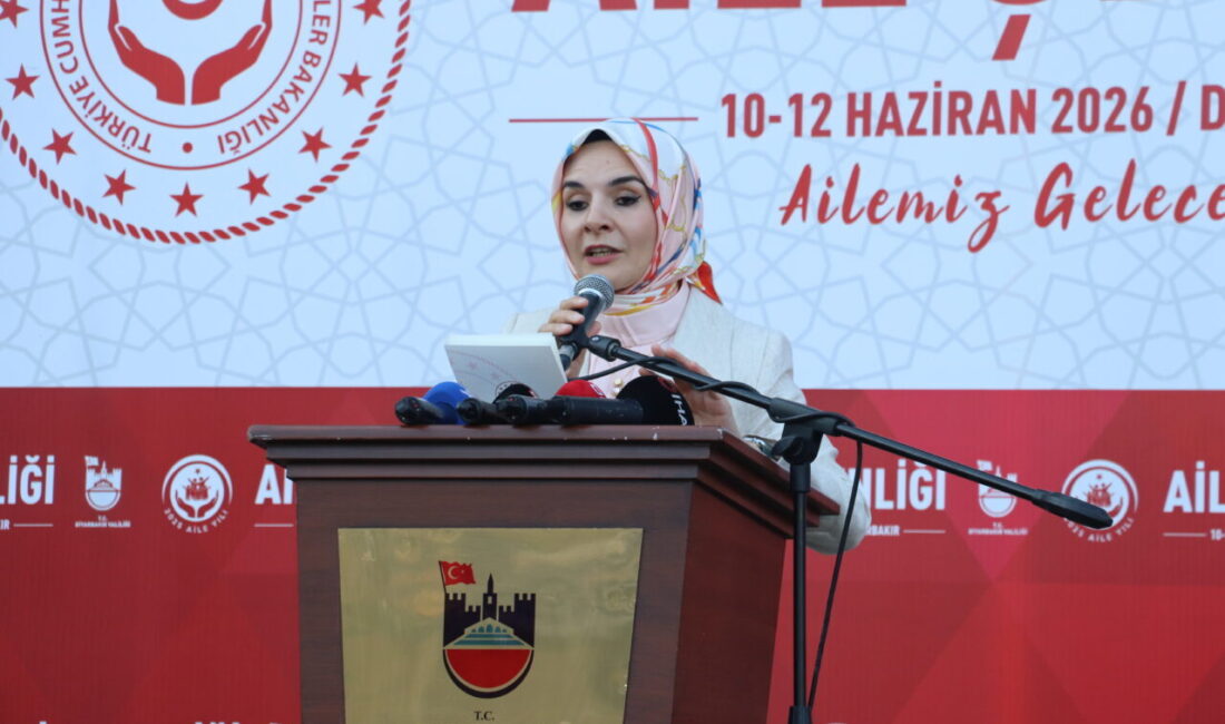 Bakan Göktaş: Sosyal Hizmet Merkezi kampüslerini yaygınlaştırmaya devam edeceğiz (2) ‘TÜM DÜNYA YAŞLANIYOR’ Aile ve Sosyal Hizmetler Bakanı Mahinur Özdemir