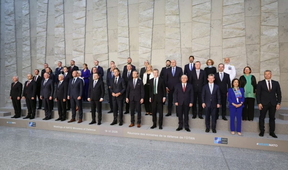 Bakan Güler, NATO Savunma Bakanları Toplantısı’nda aile fotoğrafına katıldı BELÇİKA, – MİLLİ Savunma Bakanı Yaşar Güler, NATO Savunma Bakanları