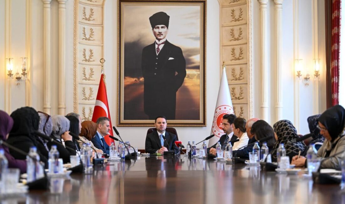 Bakan Gürlek, HAKMED temsilcileriyle bir araya geldi ANKARA, – ADALET Bakanı Akın Gürlek, Hayat Boşluk Kabul Etmez