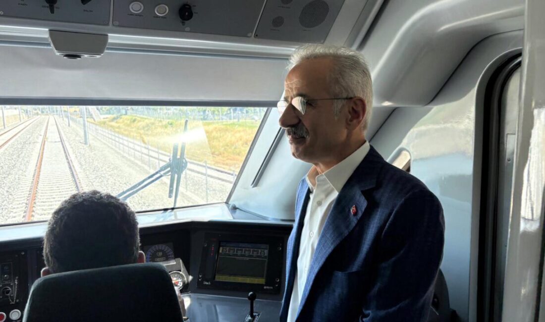 ‘202 KİLOMETREYİ GÖRDÜK’ Ulaştırma ve Altyapı Bakanı Abdulkadir Uraloğlu, Kırklareli’nin