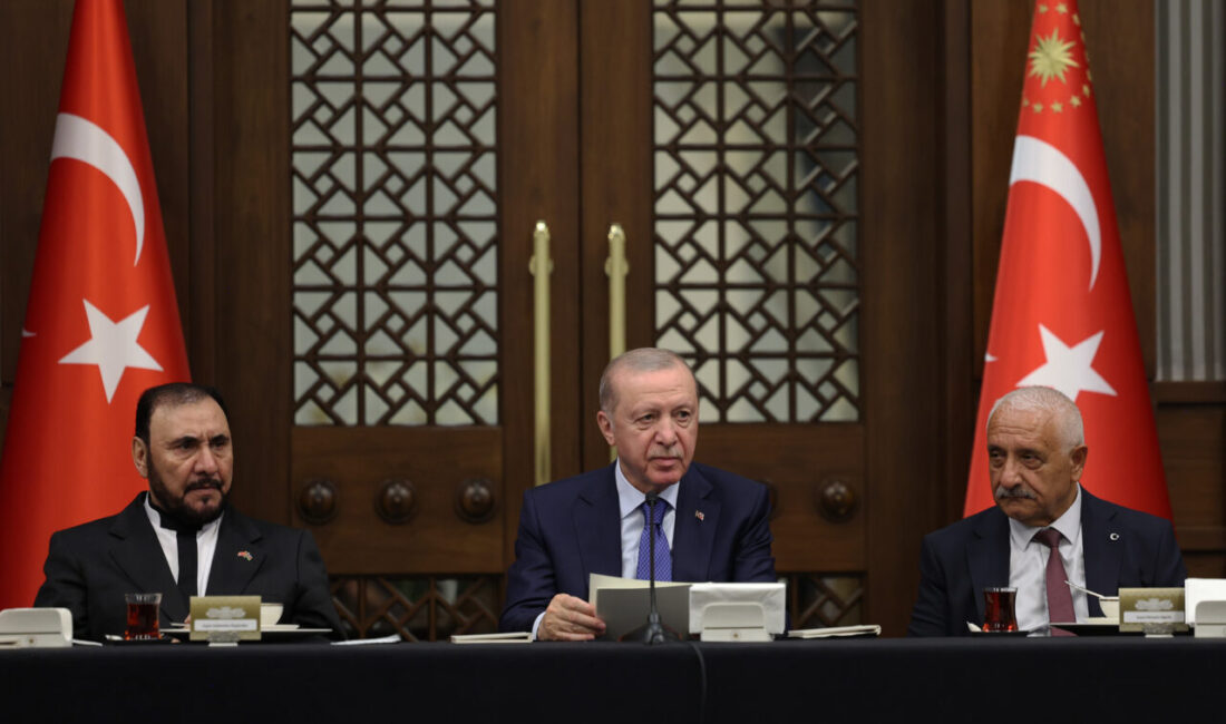 Aybala MELEK/ANKARA, – CUMHURBAŞKANI Recep Tayyip Erdoğan, “İnancından, mezhebinden, meşrebinden,