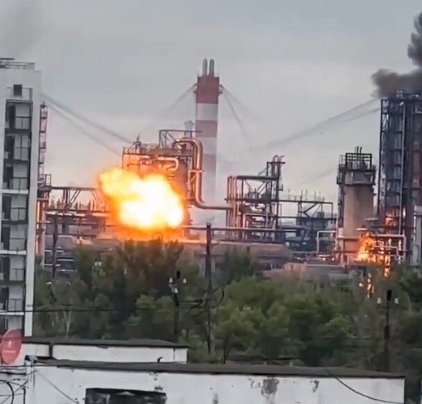 Moskova’da petrol rafinerisine İHA saldırısı RUSYA, – RUSYA’da, Moskova Petrol Rafinerisi’nin insansız hava araçlarının (İHA)