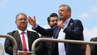 ‘BENİ SEVEN YARIN SANDIĞA GİDECEK’ CHP Meclis Grup Başkanı Özgür