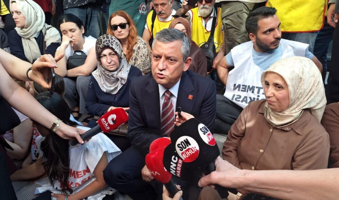 Özgür Özel: Öğretmenlerin hakkını verin, bu işin siyaseti yok Umutcan ÖREN- Celal ATALAY/ ANKARA, – CHP Grup Başkanı Özgür