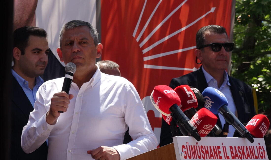GÜMÜŞHANE’DE HALK BULUŞMASINDA KONUŞTU CHP Grup Başkanı Özgür Özel, yerel