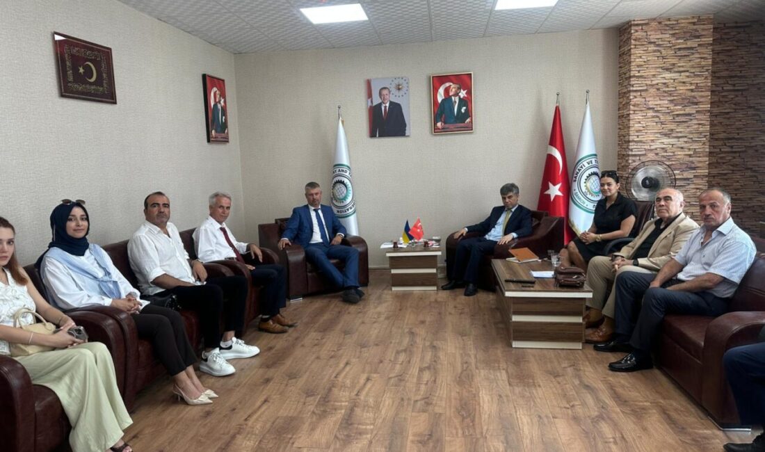 Ukrayna Büyükelçiliği’nden SANKON’A ziyaret ANKARA, – UKRAYNA Büyükelçiliği Ekonomi ve Ticaret Müsteşarı Artem Rozhdestvenskyi,