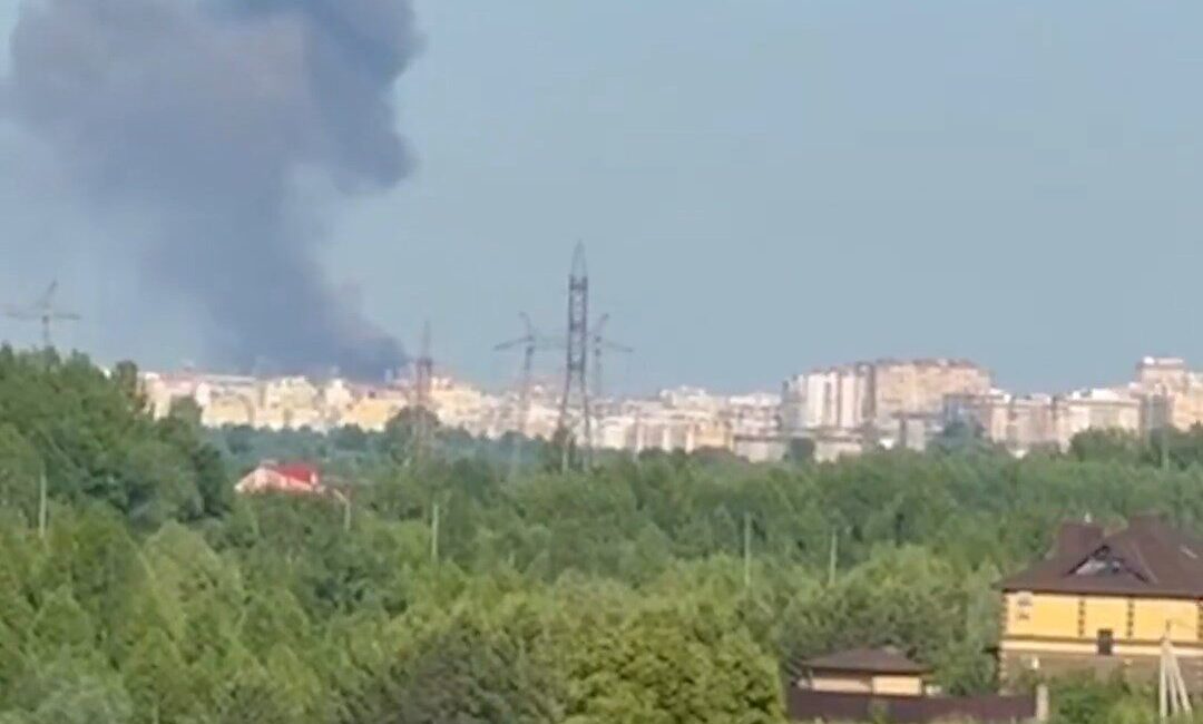 Ukrayna, Rusya’ya ait tesislere saldırı düzenledi UKRAYNA, – UKRAYNA Devlet Başkanı Volodimir Zelenskiy, Rusya’daki silah ve