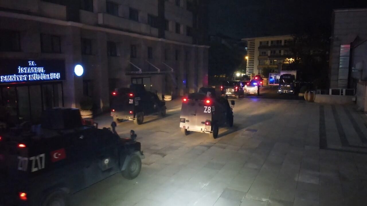DEAŞ'a finans sağlayan şüphelilere operasyon: 14 gözaltı 1 DEAŞ’a finans sağlayan şüphelilere operasyon: 14 gözaltı