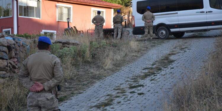 Kayıp Büşra bebeğin satıldığı iddiası; 6 gözaltı (2)